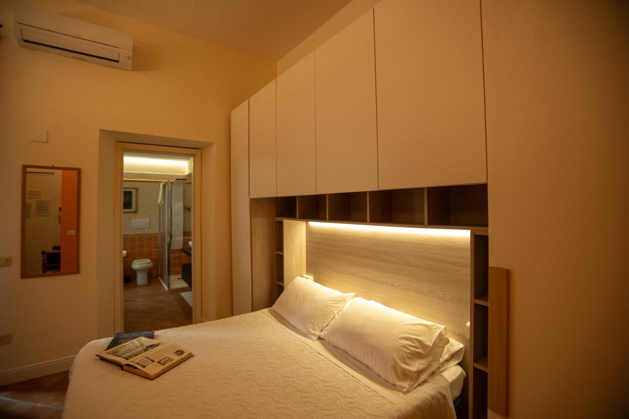 Indipendent Studio Apartment With Terrace - Parking Florence Buitenkant foto